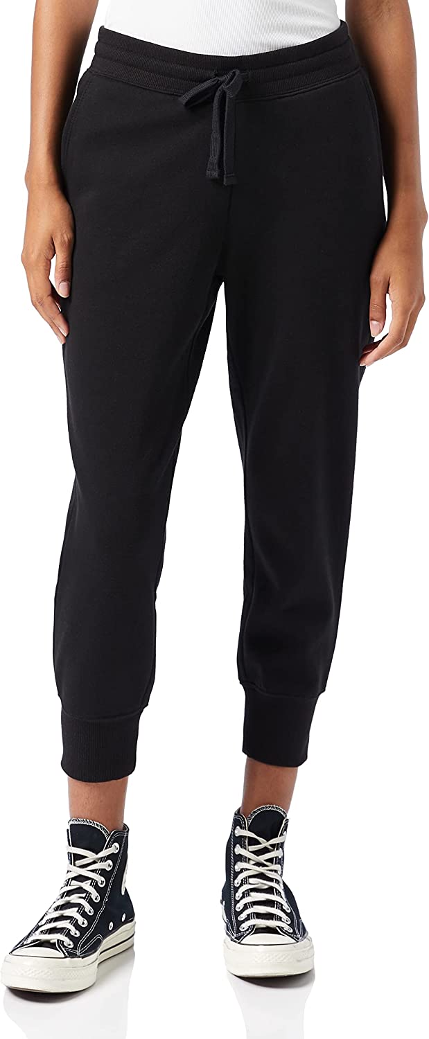 Amazon Essentials Women's French Terry Fleece Capri Jogger Sweatpant (Available in Plus Size)